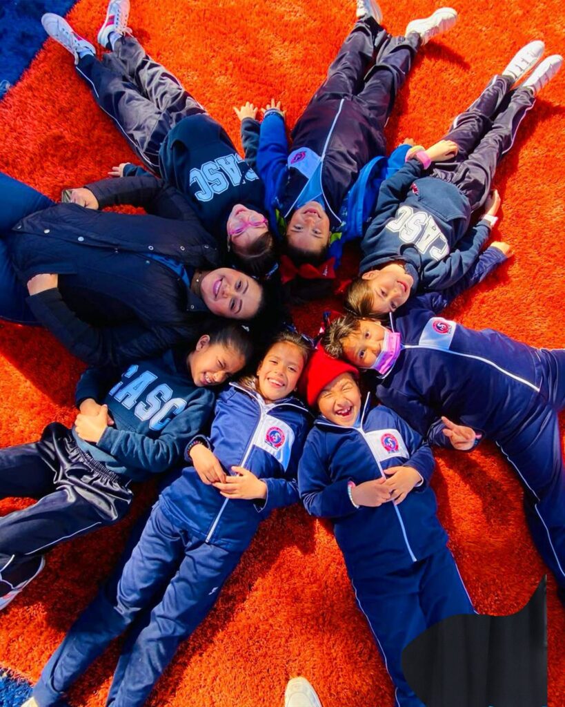 Estudiantes del Colegio Americano de San Carlos